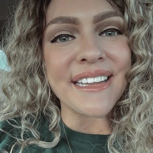 Meet your Posher, Tiffany